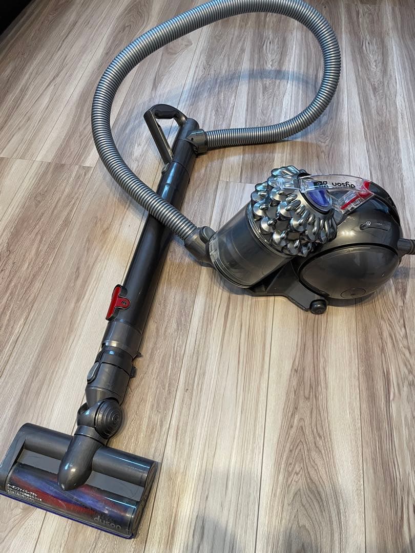 Dyson 掃除機　DC63