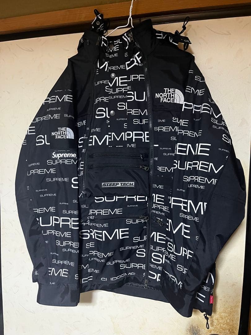 ノースフェイス シュプリーム supreme マウンテンパーカー