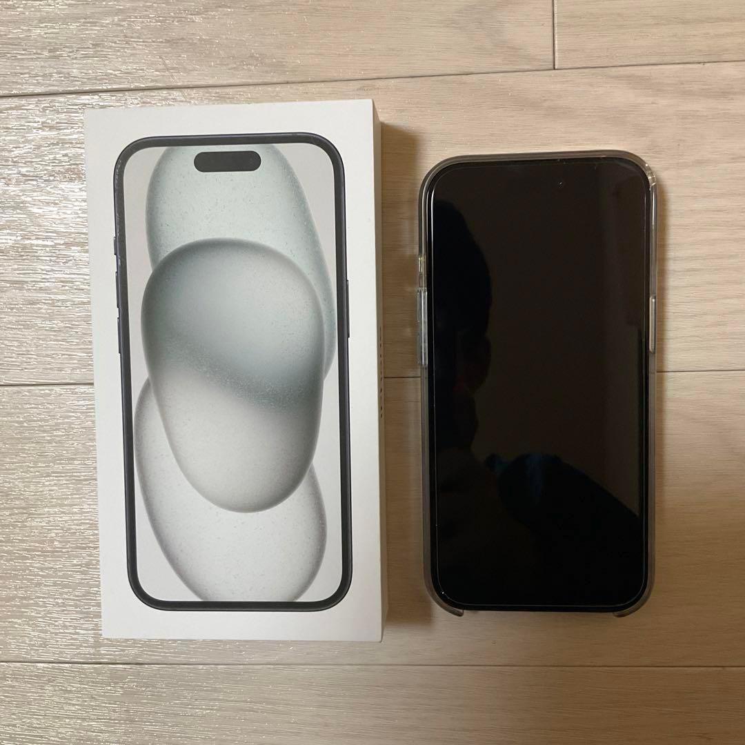 美品iPhone15 ブラック　無印の白ケース付き