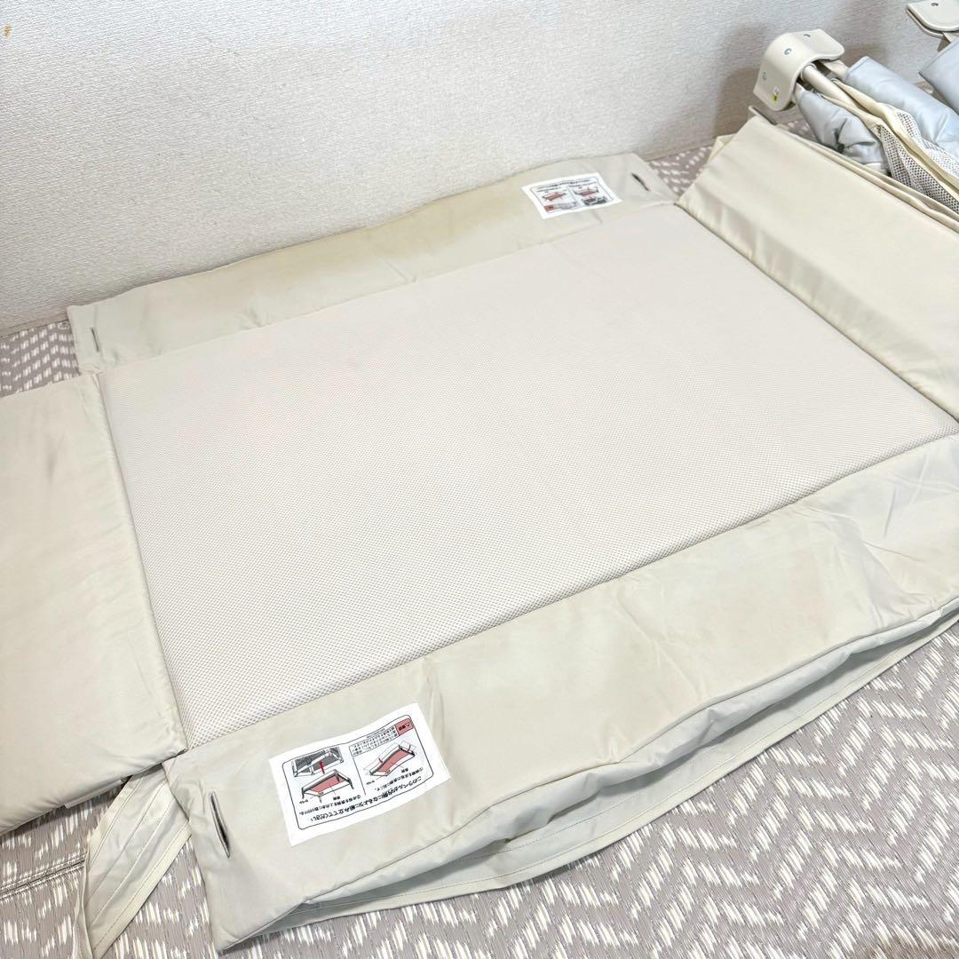 アップリカ　ココネルエアーAB ホワイトグレー Aprica ベビーベッド