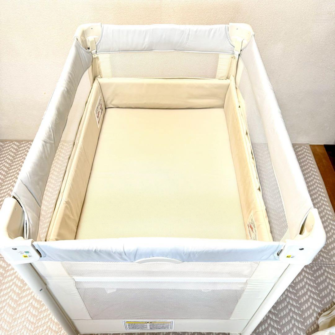 アップリカ　ココネルエアーAB ホワイトグレー Aprica ベビーベッド