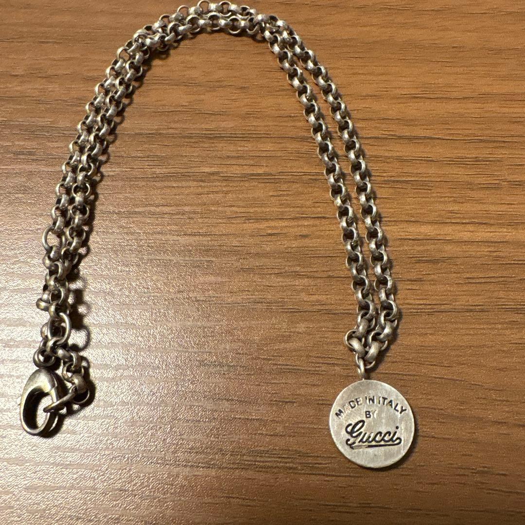 GUCCI グッチ ネックレス シルバーメダル ペンダント gucciロゴ