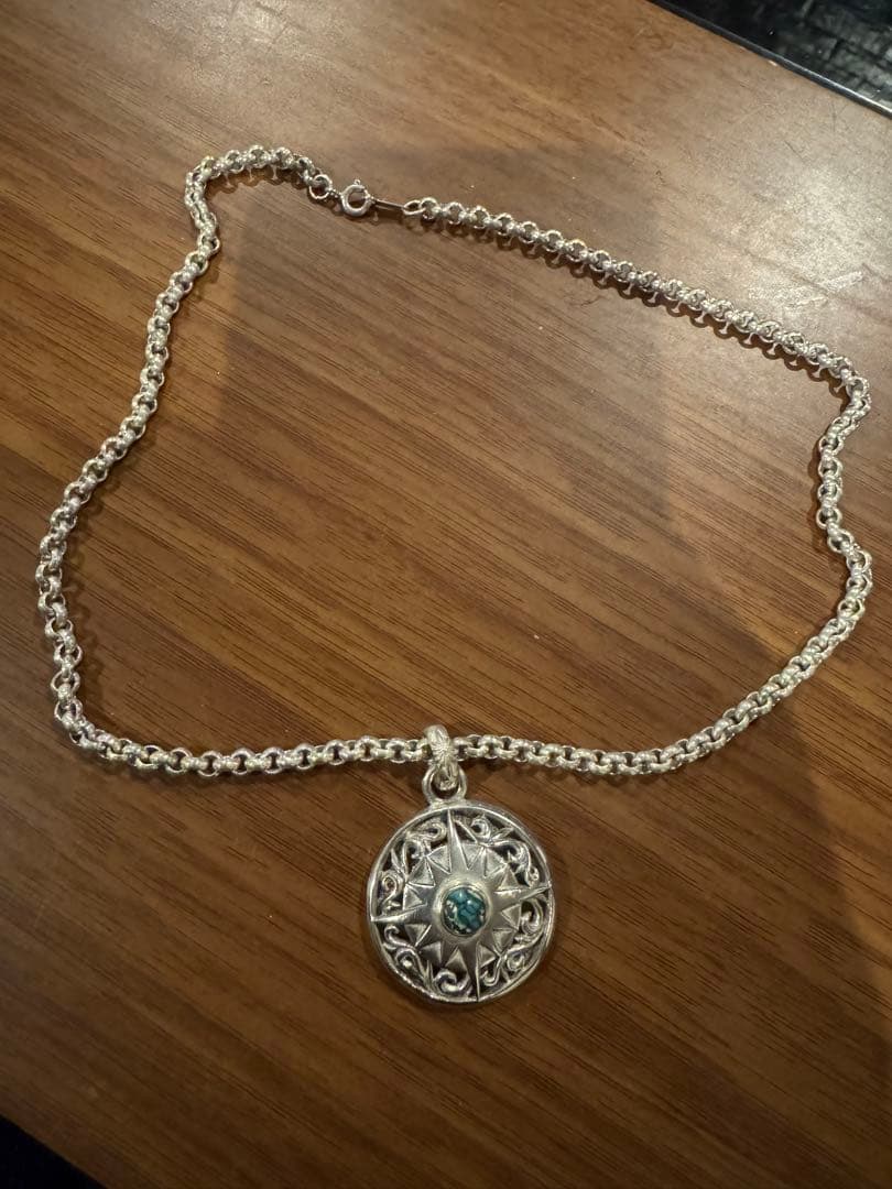 SAAD ペンダントチェーン付き