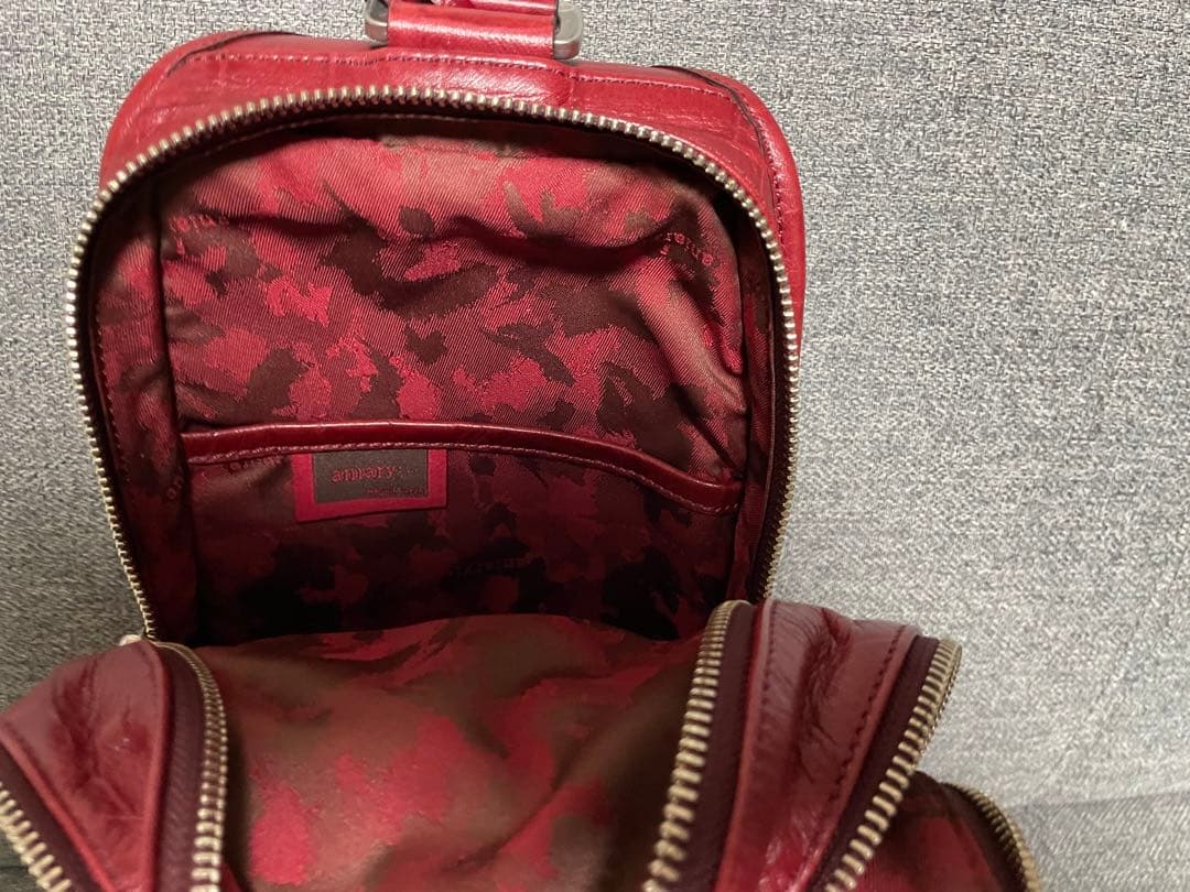 aniary ボディバッグ