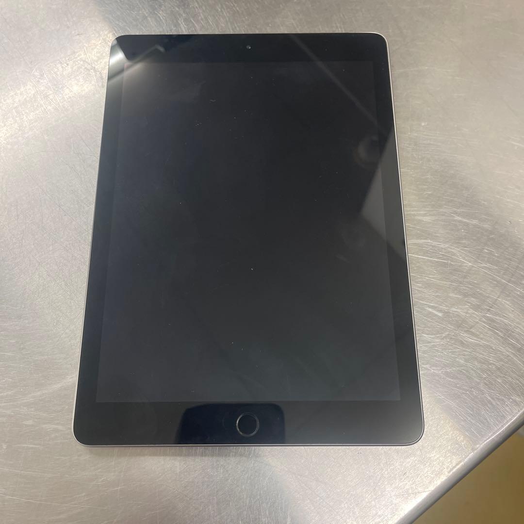 Apple iPad6 シルバー 本体