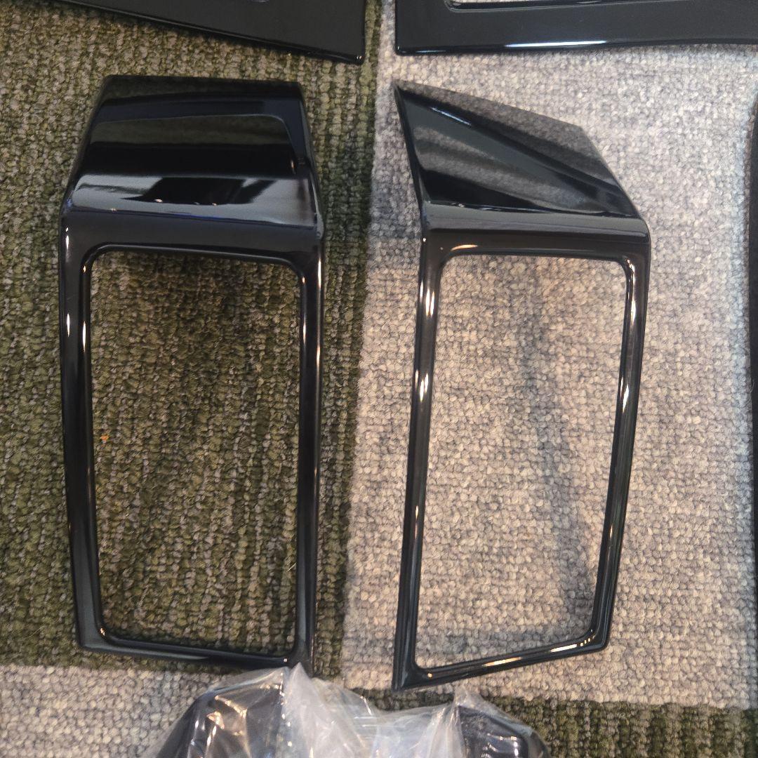 後期型デリカD5 インテリアパネルセット　ピアノブラック