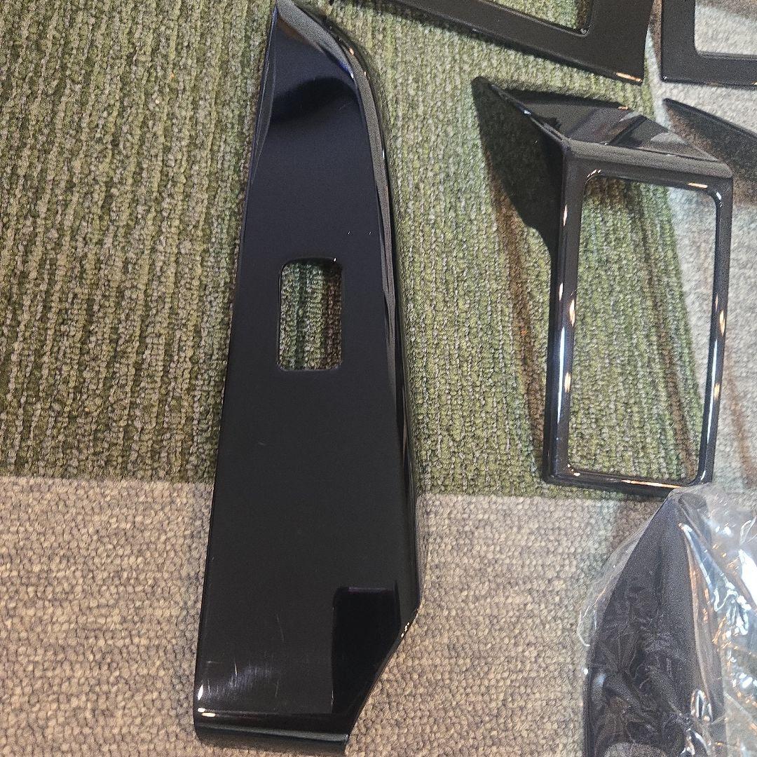 後期型デリカD5 インテリアパネルセット　ピアノブラック