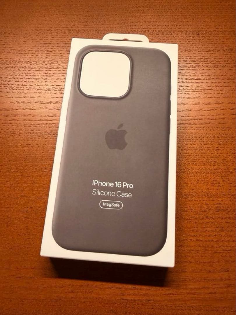 【極美品/純正ケース付き】iPhone 16 Pro 256GB SIMフリー