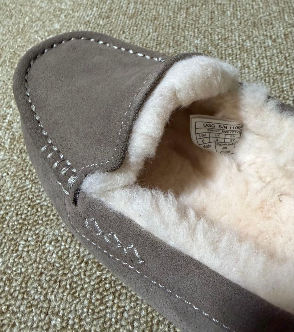 新品　未使用　UGG 23㎝　アンスレー ムートン モカシン スレート US6