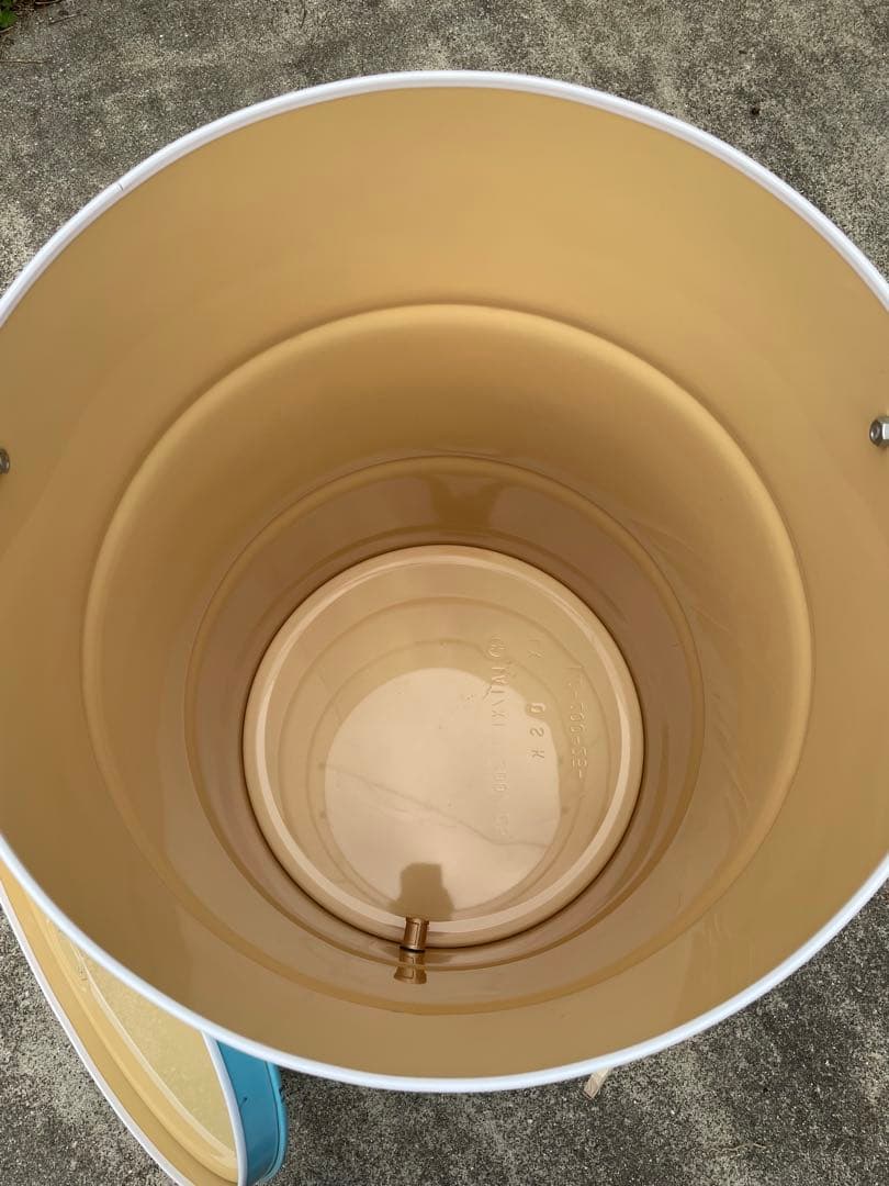 ドラム缶風呂 排水蛇口とすのこ付き 持ち手もあり