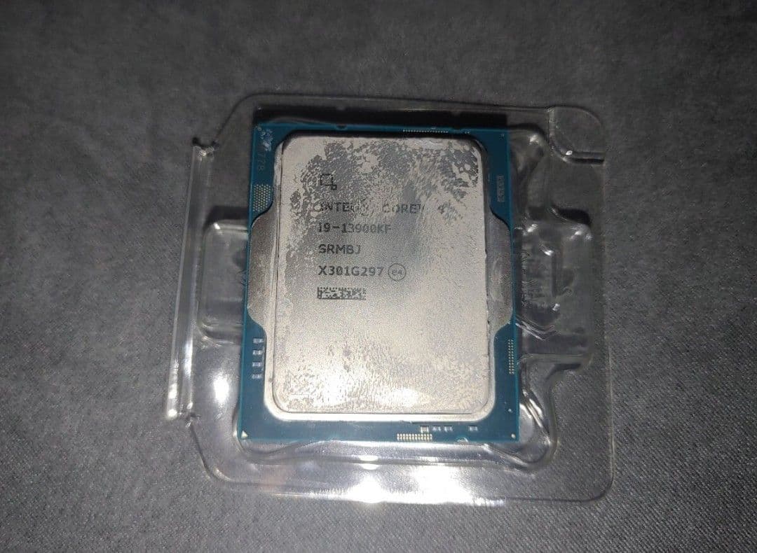 中*中様 Intel Core i9-13900KF CPU SRM8J