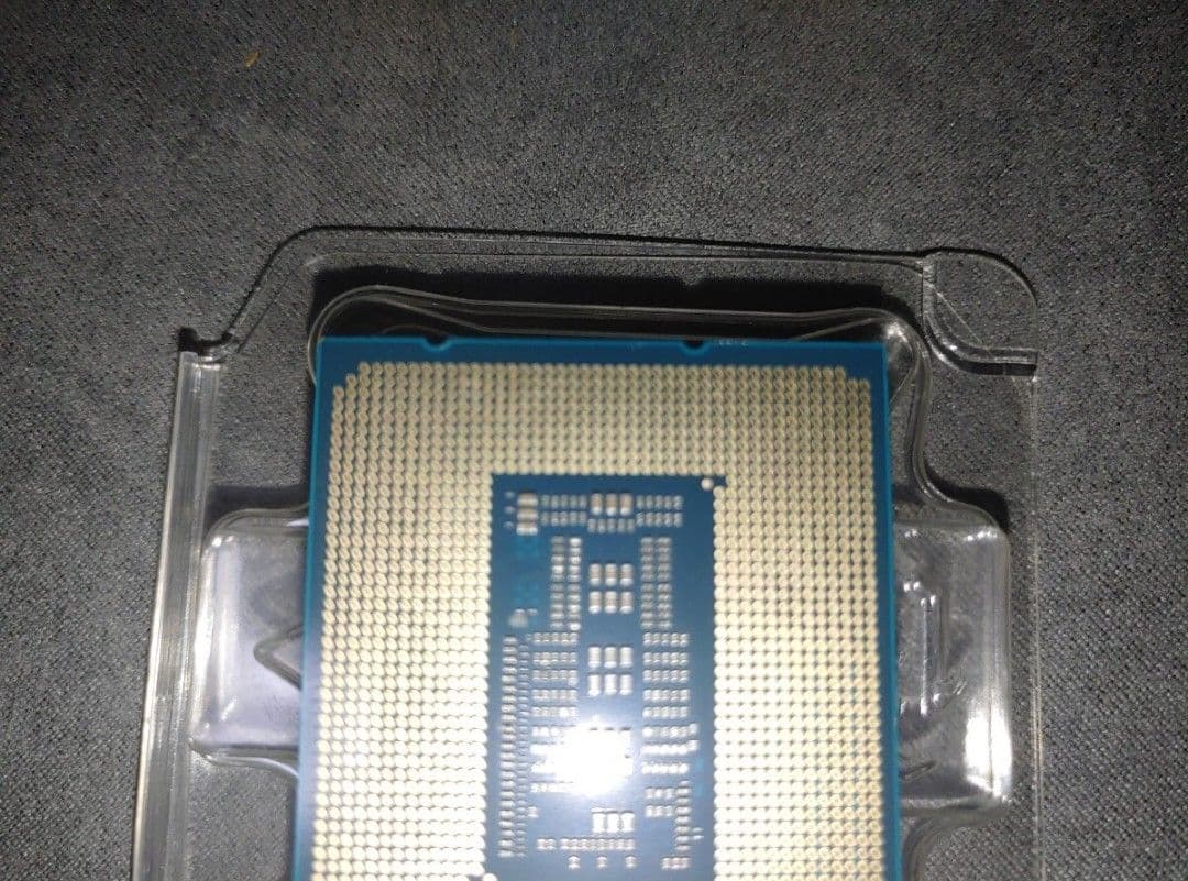 中*中様 Intel Core i9-13900KF CPU SRM8J