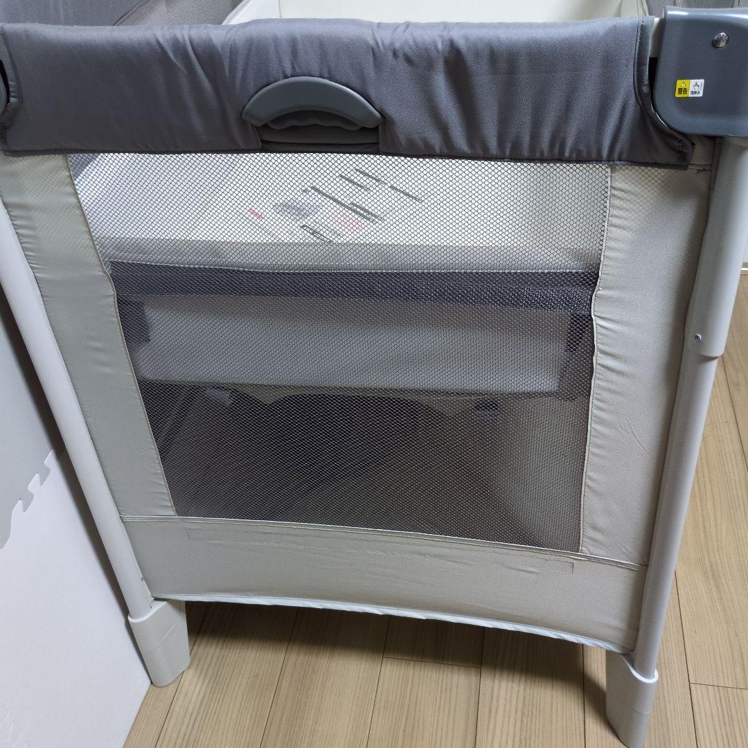 極美品　アップリカ　ベビーベッド ココネルエアー 　グレーベア