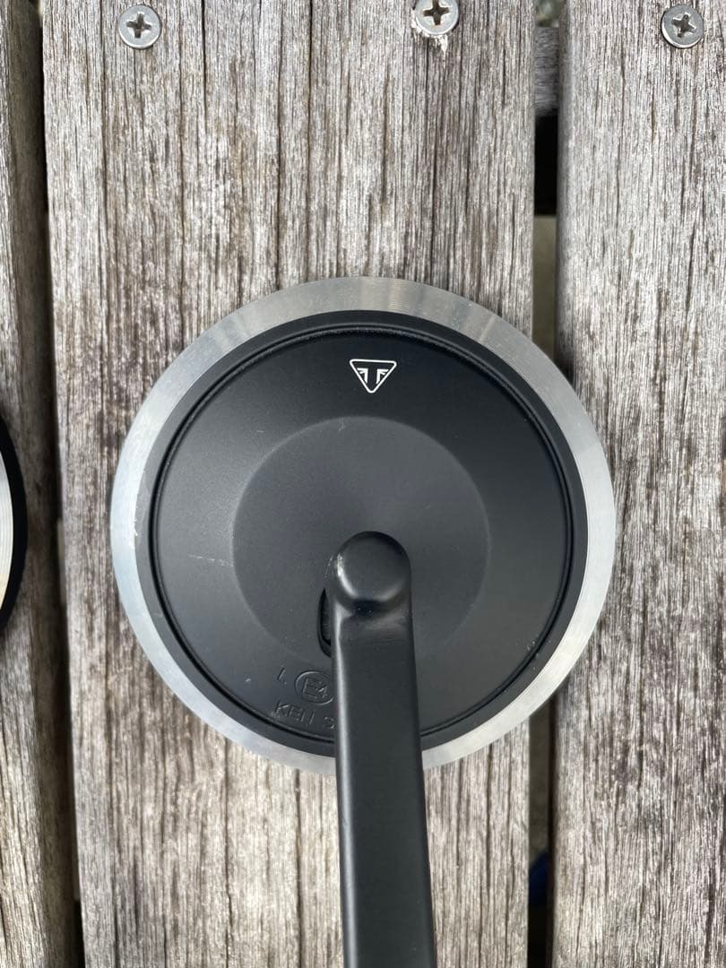 トライアンフ純正バーエンドミラー マシンカット