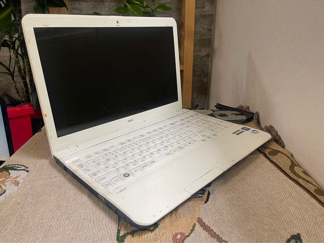 NECノートパソコンPC-LS150HS1KSW//中古特価良品