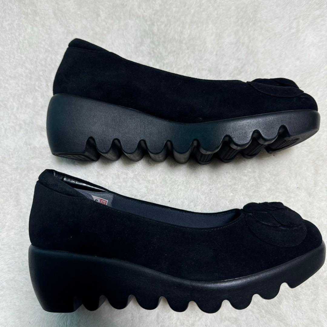 【HILLS AVENUE】美品✨パンプス　23cm フラワー　ウェーブソール