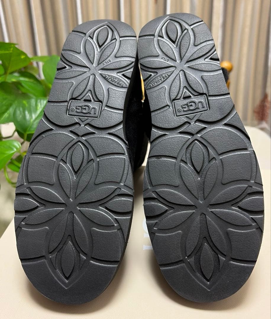 【未使用品、美品】アグ　UGG ブーツ　22cm ブラック