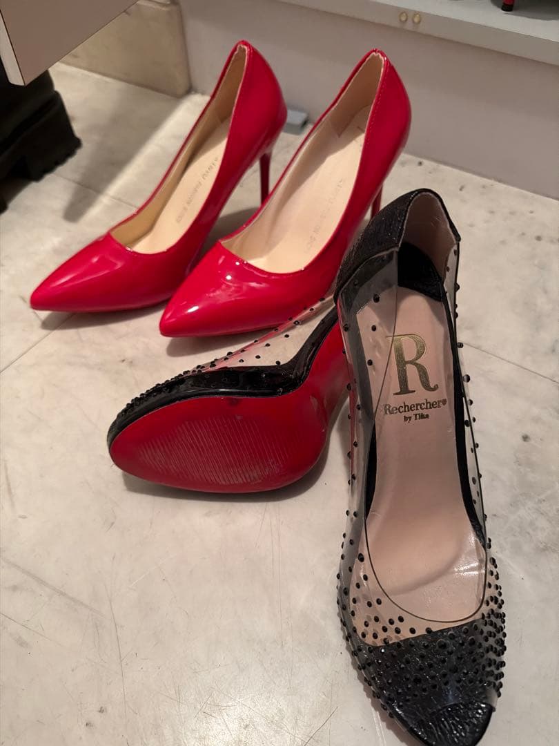 ブラック ハイヒール