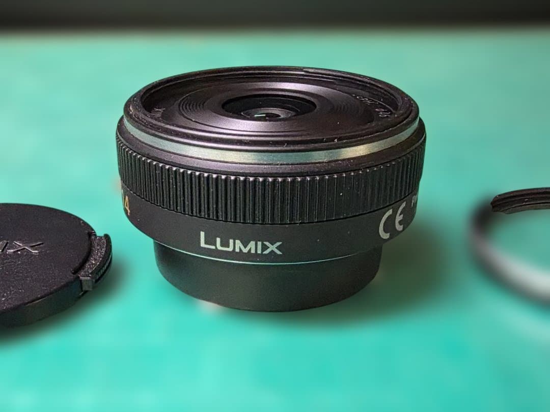 Panasonic Lumix 14mm F2.5 H-H014 M43レンズ