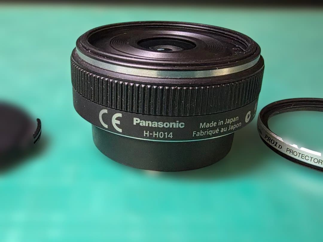 Panasonic Lumix 14mm F2.5 H-H014 M43レンズ