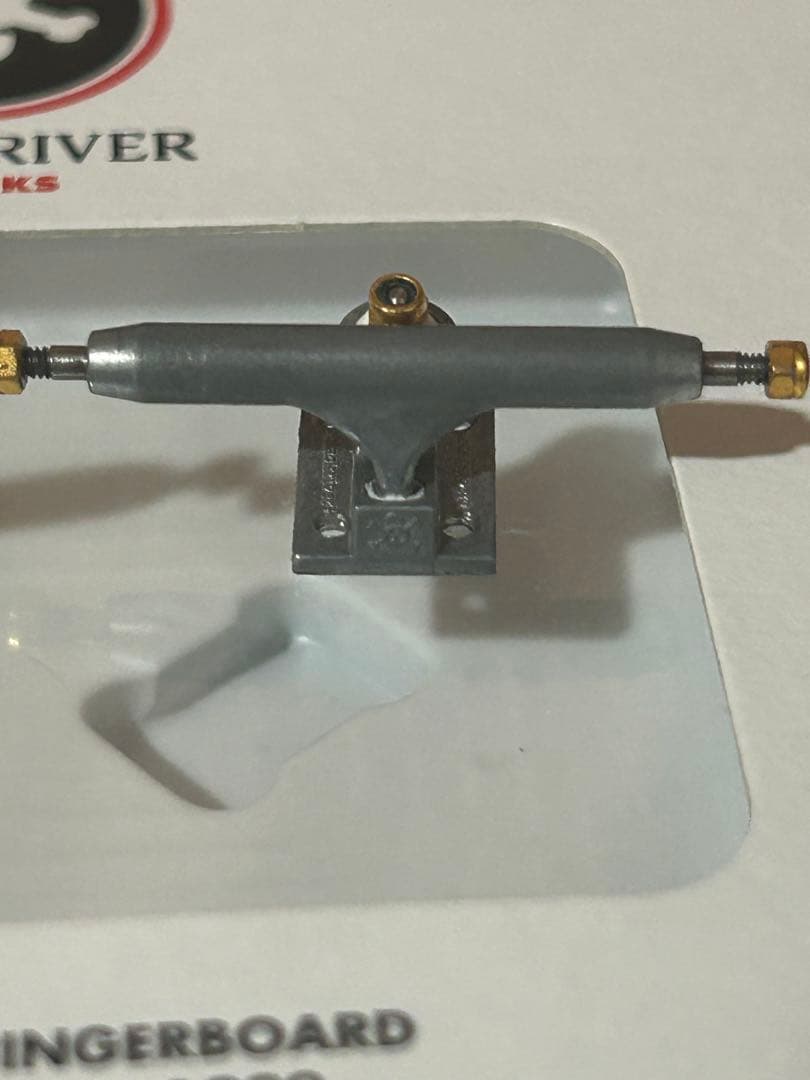 BLACK 3.0 TRUCKS X-WIDE（34MM）RAWmon