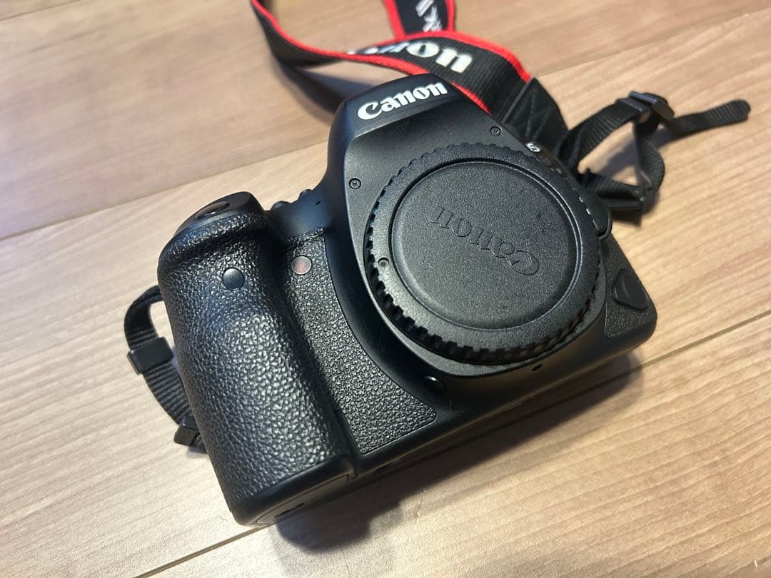 Canon EOS 6D Mark2 フルサイズ一眼 ボディのみ 付属品あり