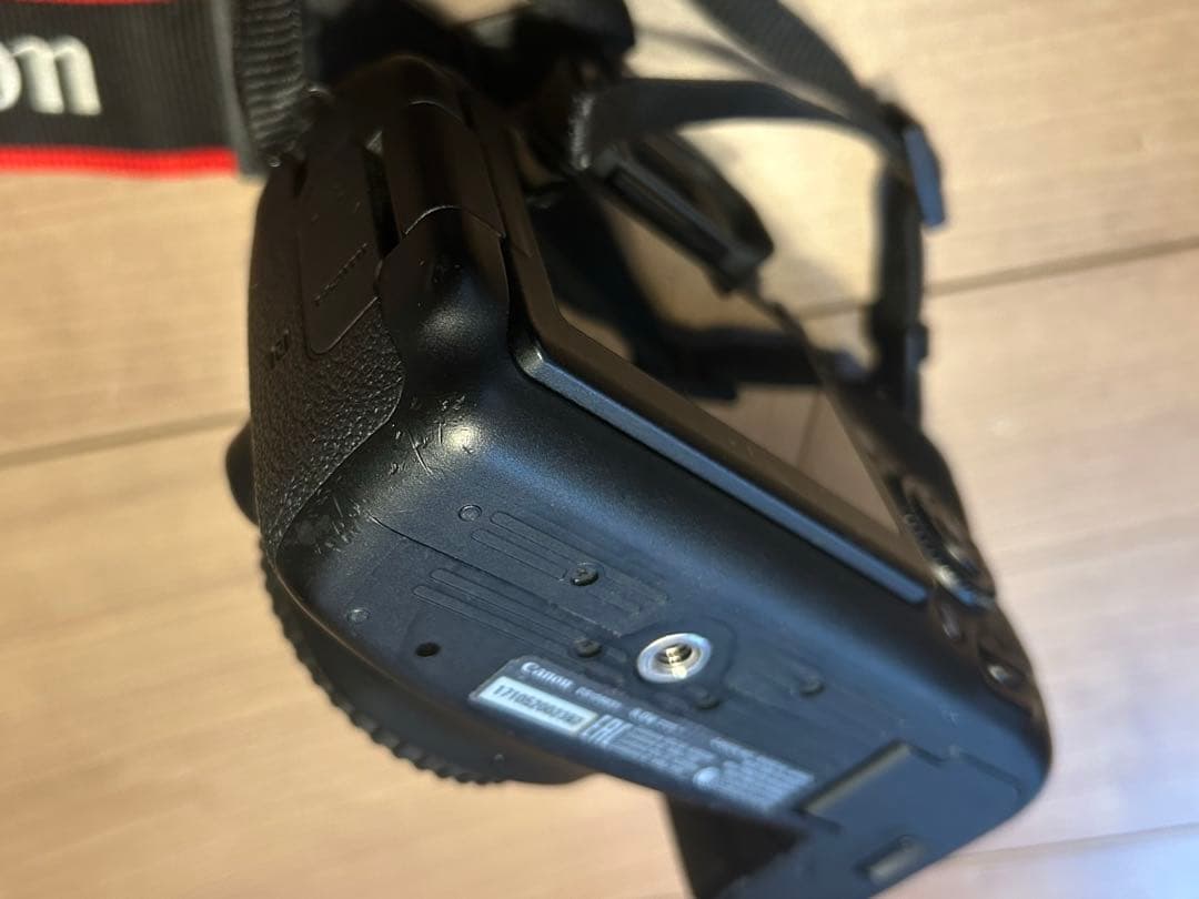 Canon EOS 6D Mark2 フルサイズ一眼 ボディのみ 付属品あり