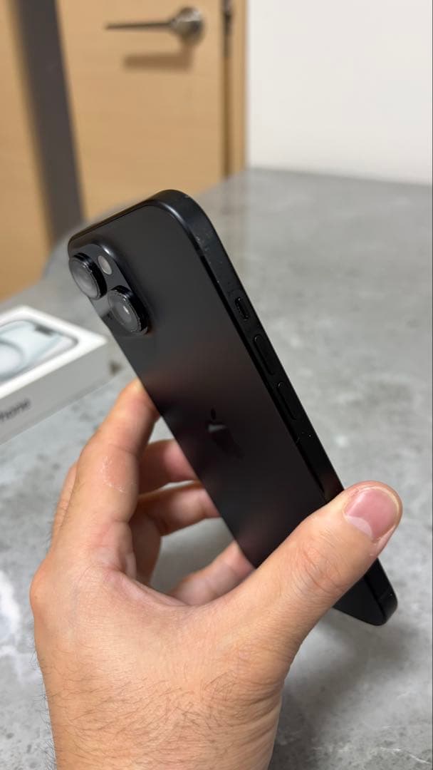 iPhone15 128GB SIMフリー　ブラック　割れなし