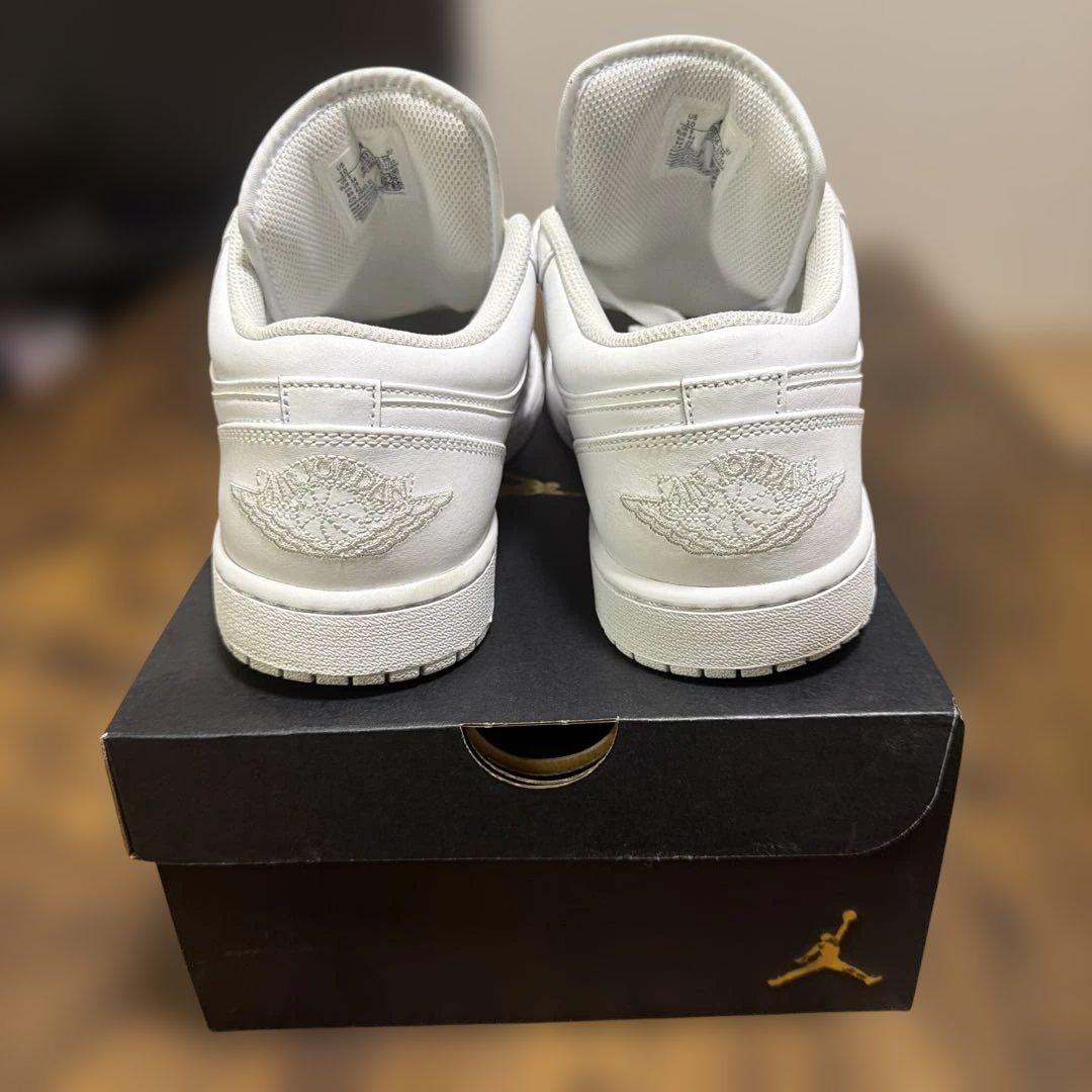 NIKE　AIR　JORDAN 1 エアジョーダン1 LOW トリプルホワイト