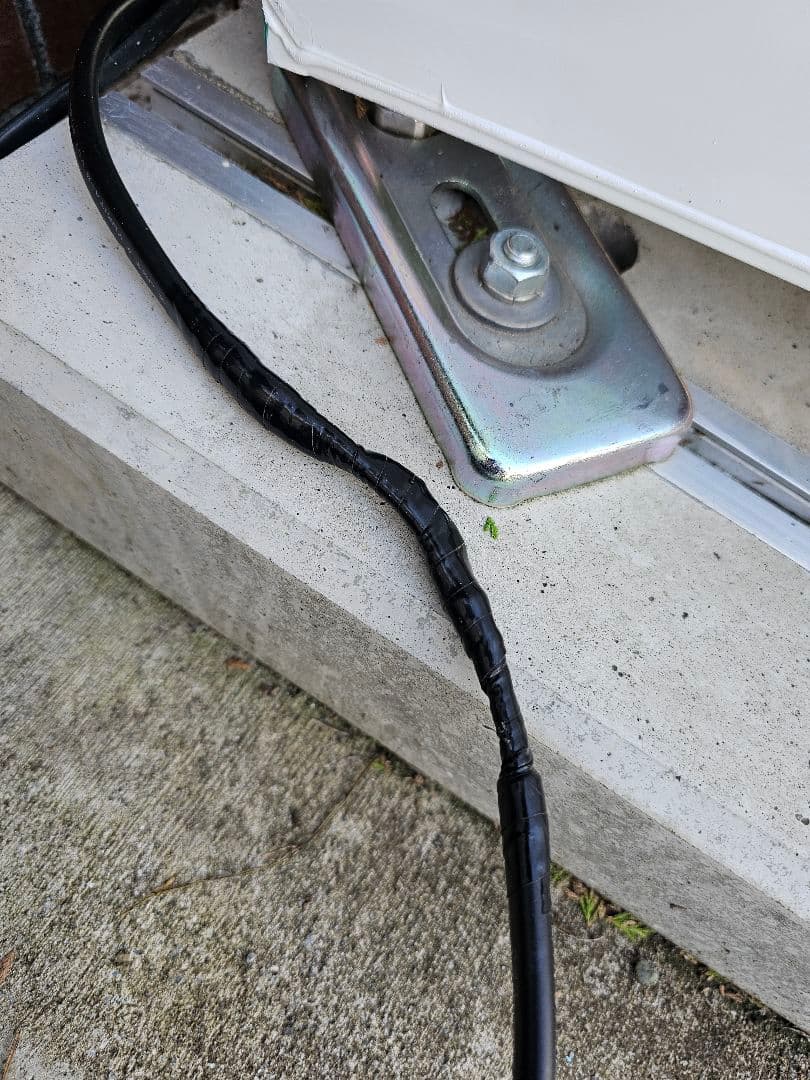 サンデン冷凍自動販売機「ど冷えもん」2023年製　新1,000円札対応　引取限定