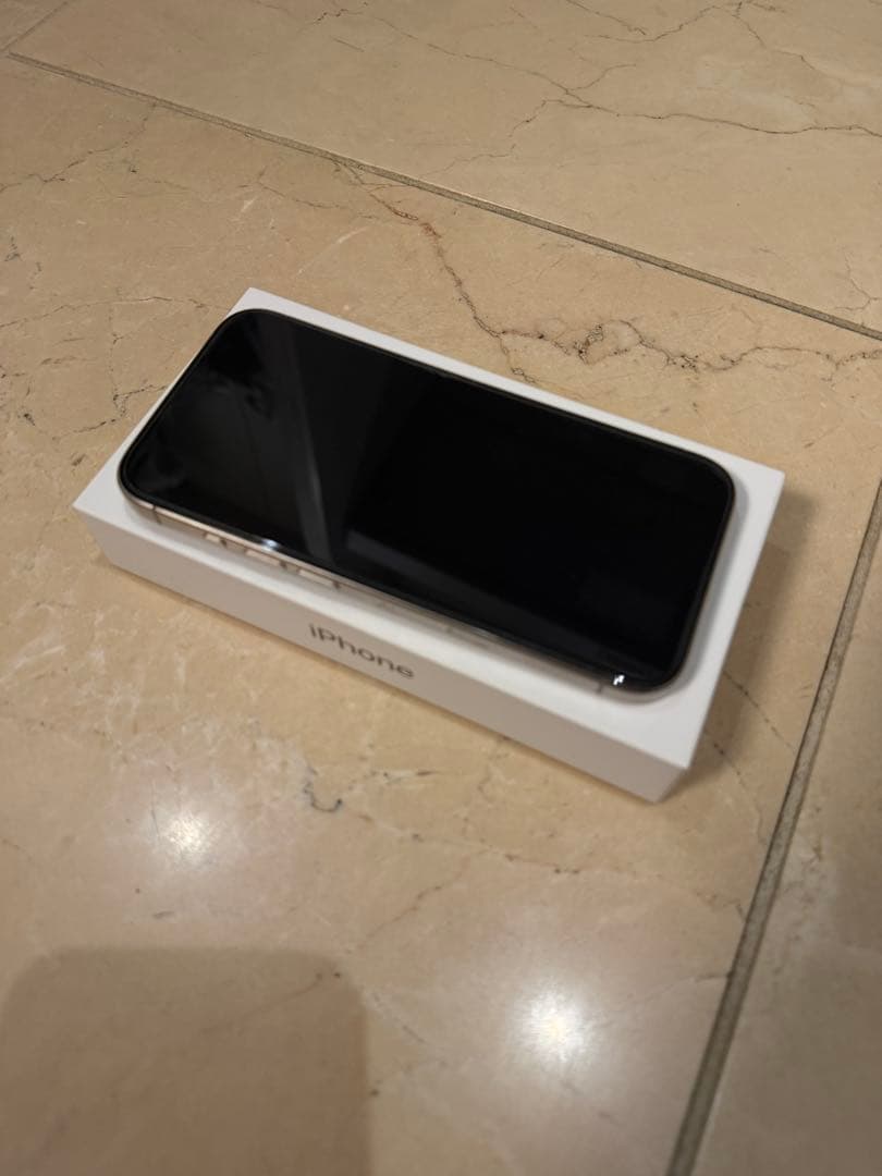 【大幅値下げ】iPhone 15 pro ナチュラルチタニウム