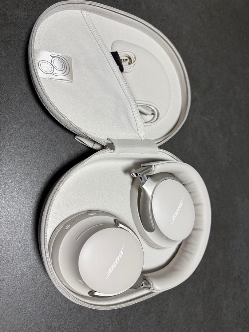 Bose ワイヤレスヘッドホン ノイズキャンセリング