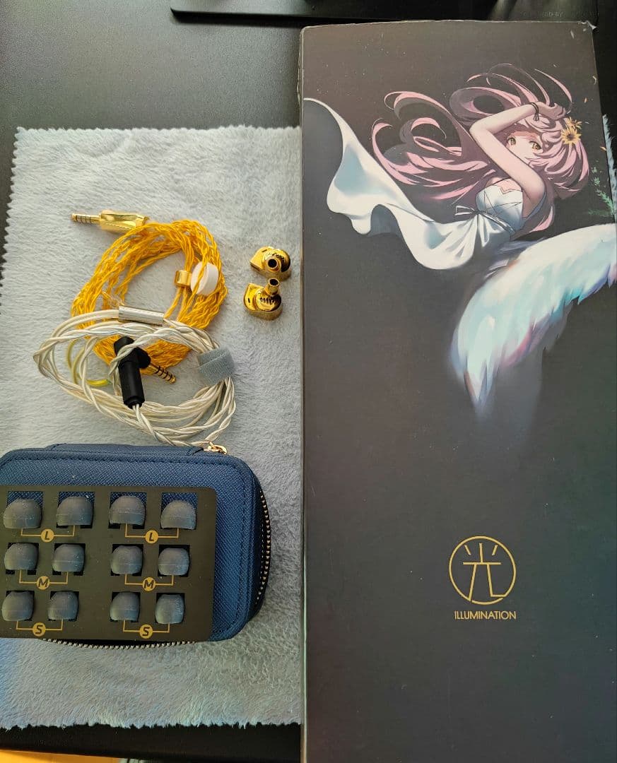 水月雨(MOONDROP) Illumination 光 / 秋月4.4mm