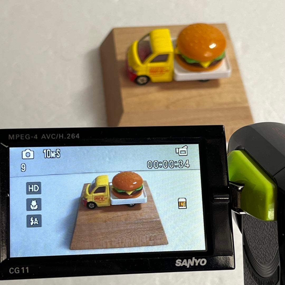 SANYOデジタルムービーカメラ　Xacti DMX-CG11グリーン