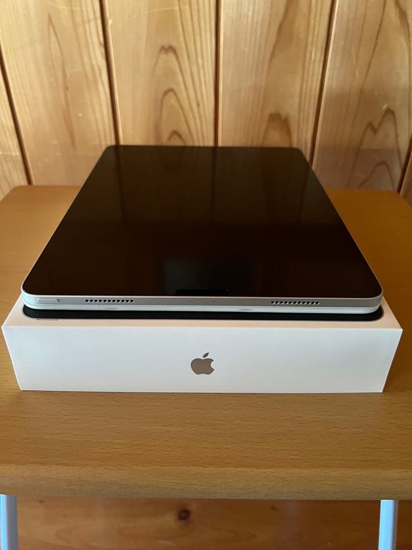 iPad Pro 12.9インチ第5世代　Wi-Fiモデル　512GB シルバー