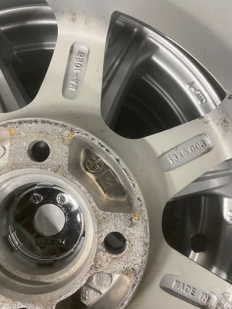 スタッドレス　4本セット　ホイール付き　13インチ プロボックス