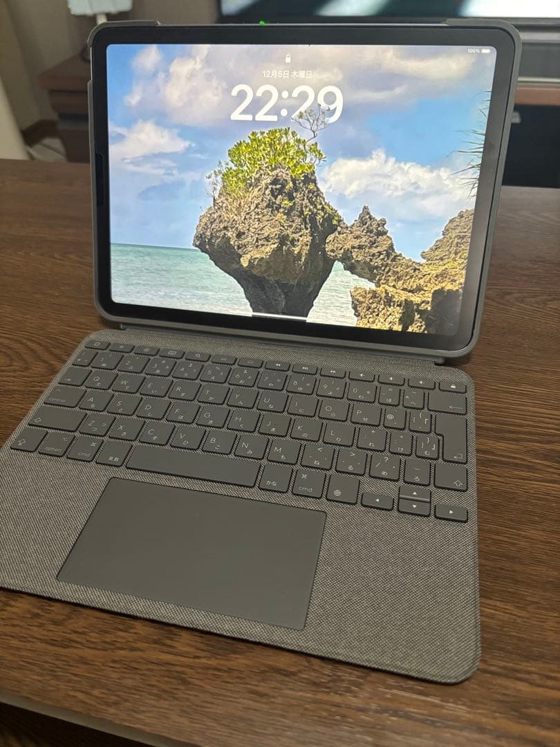 iPad Air(第5世代)+Combo Touch