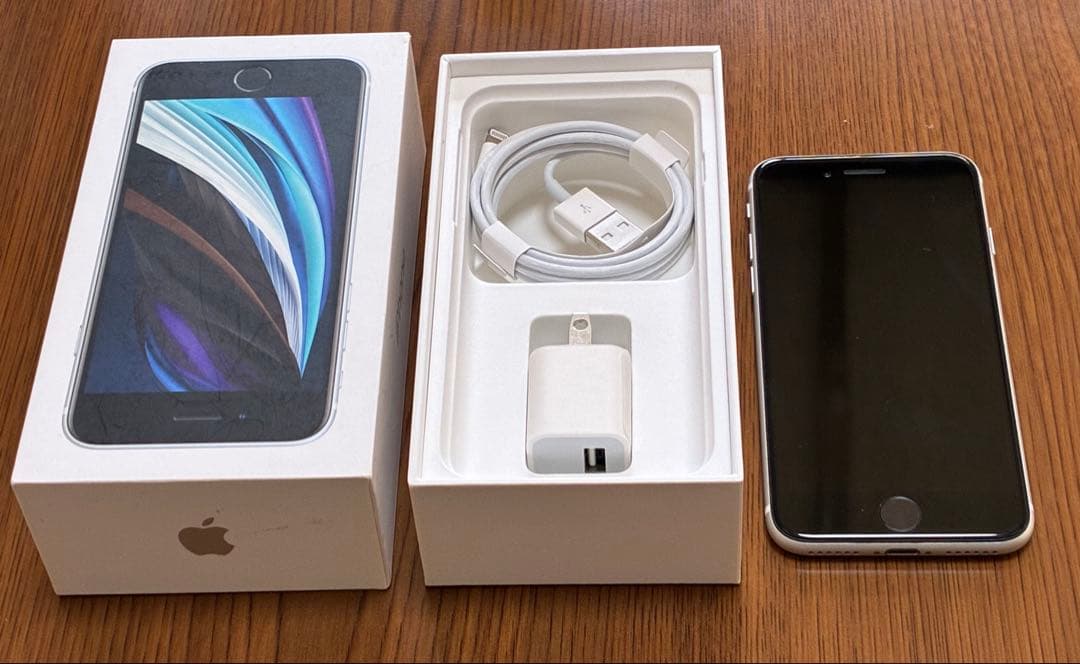 Apple iPhone SE (第2世代) ホワイト 64GB simフリー