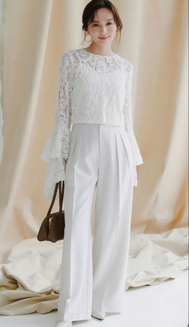 anuansトップスベロアレースボリュームスリーブブラウスインナー付　完売商品