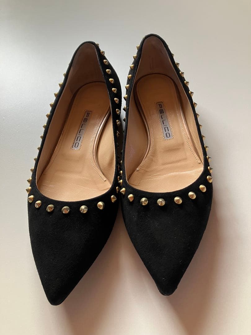 PELLICO スタッズ付き ブラックパンプス