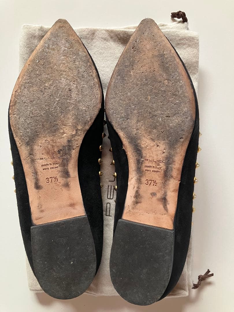 PELLICO スタッズ付き ブラックパンプス