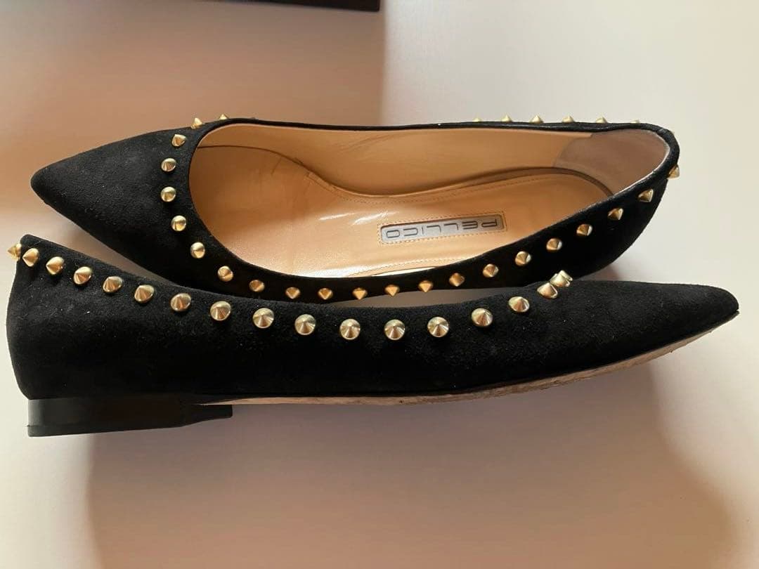 PELLICO スタッズ付き ブラックパンプス