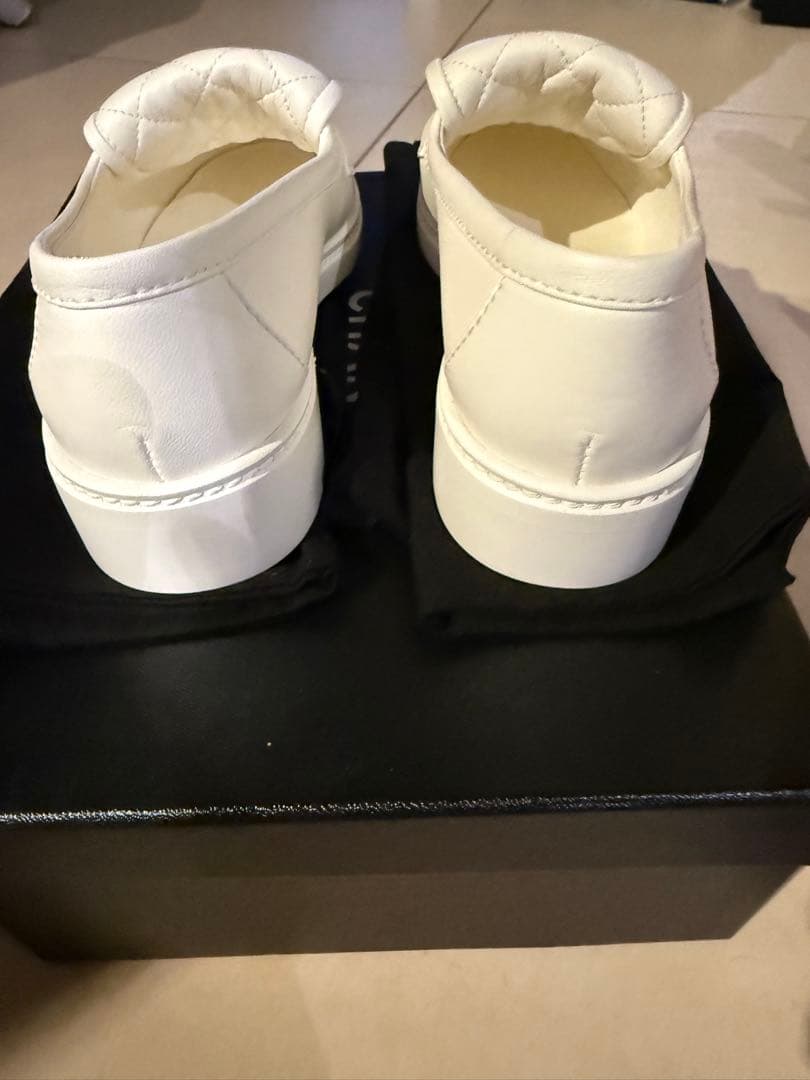 CHANEL ホワイト キルティング ローファー