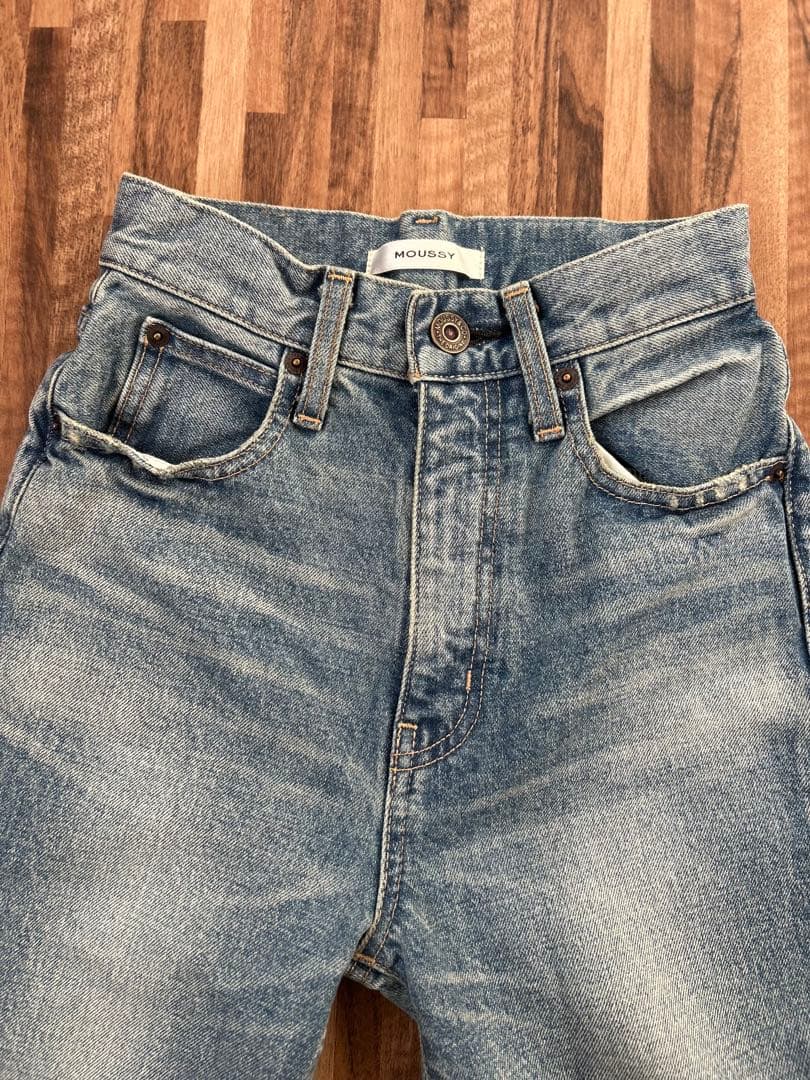 美品　MOUSSY MVS FLARE フレアデニム ライトブルー 23