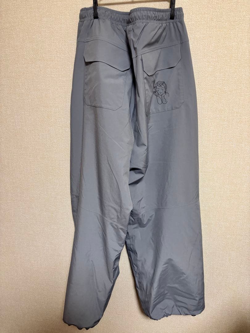 ビヨンドメダルズ　スノーボードウェア　上下セット