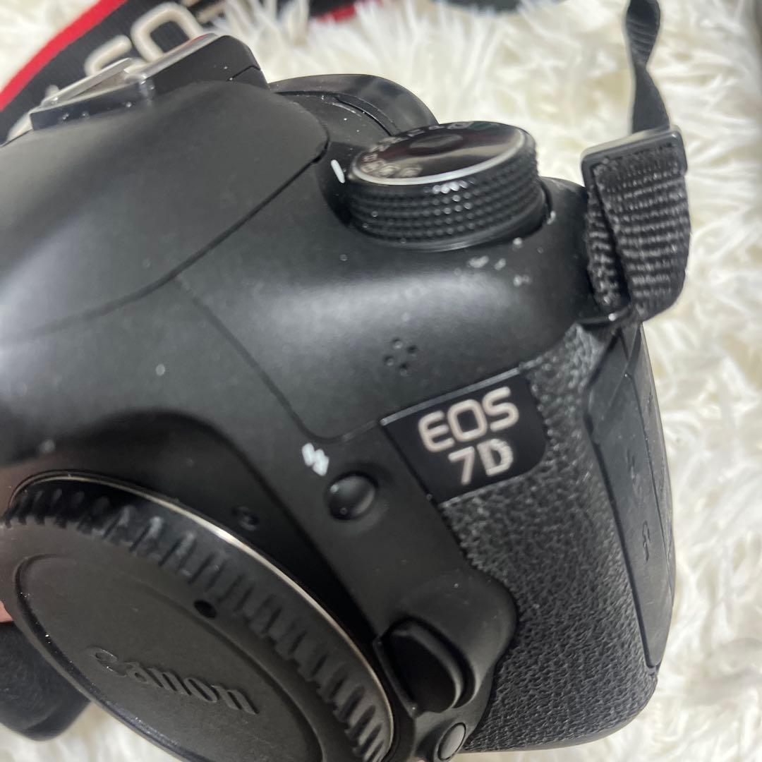 Canon EOS 7D デジタル一眼レフカメラセット　バッテリーなし