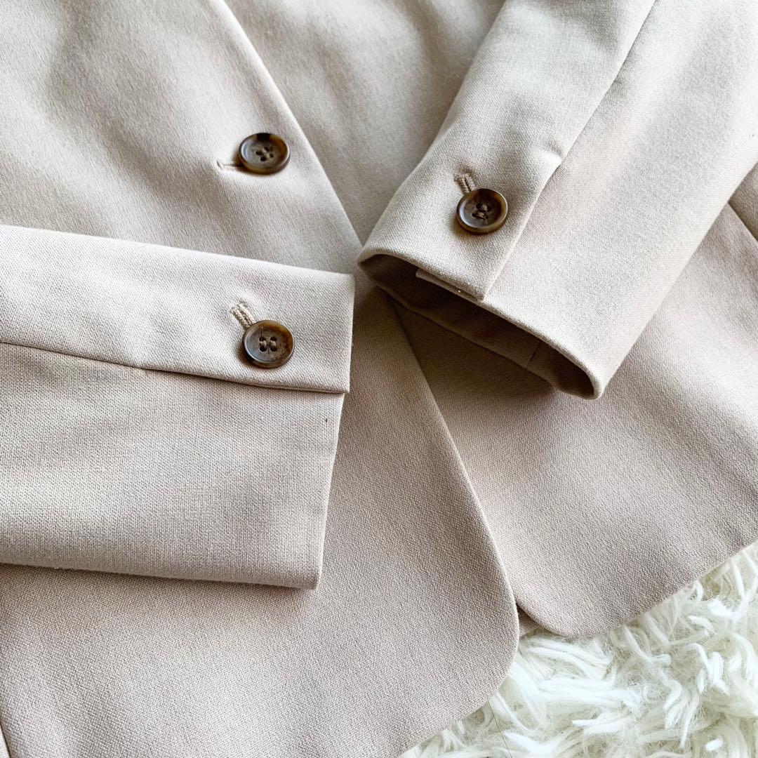 プラステ セットアップ ノーカラー ベージュ パンツ ストレッチ　S