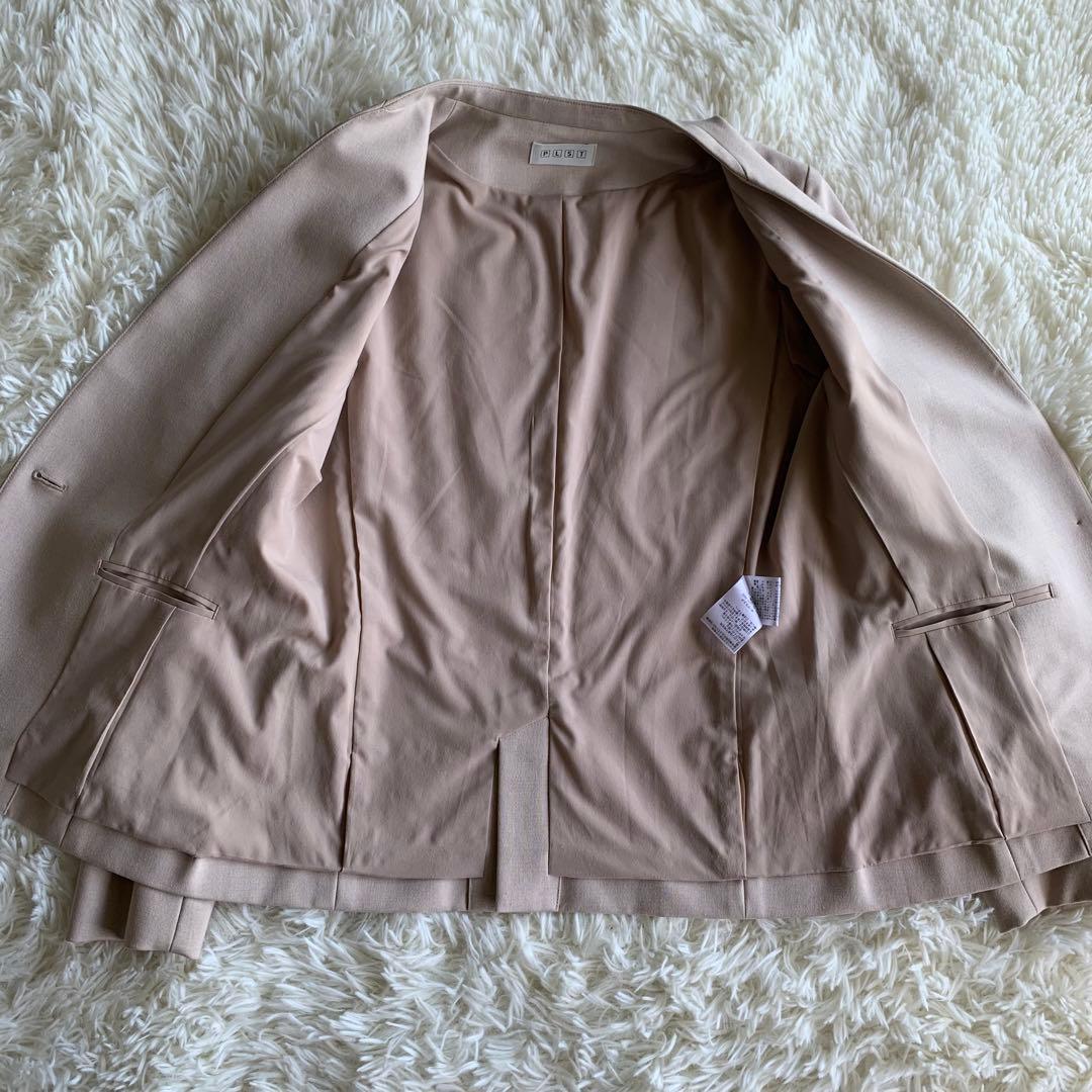 プラステ セットアップ ノーカラー ベージュ パンツ ストレッチ　S