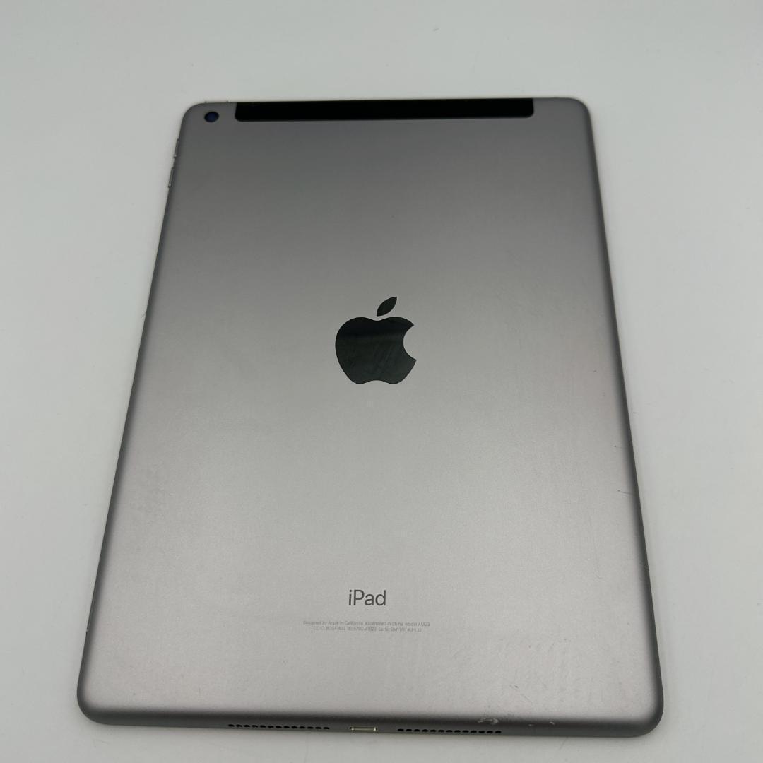 【美品】iPad 5 auモデル SIMフリー スペースグレイ 本体のみ