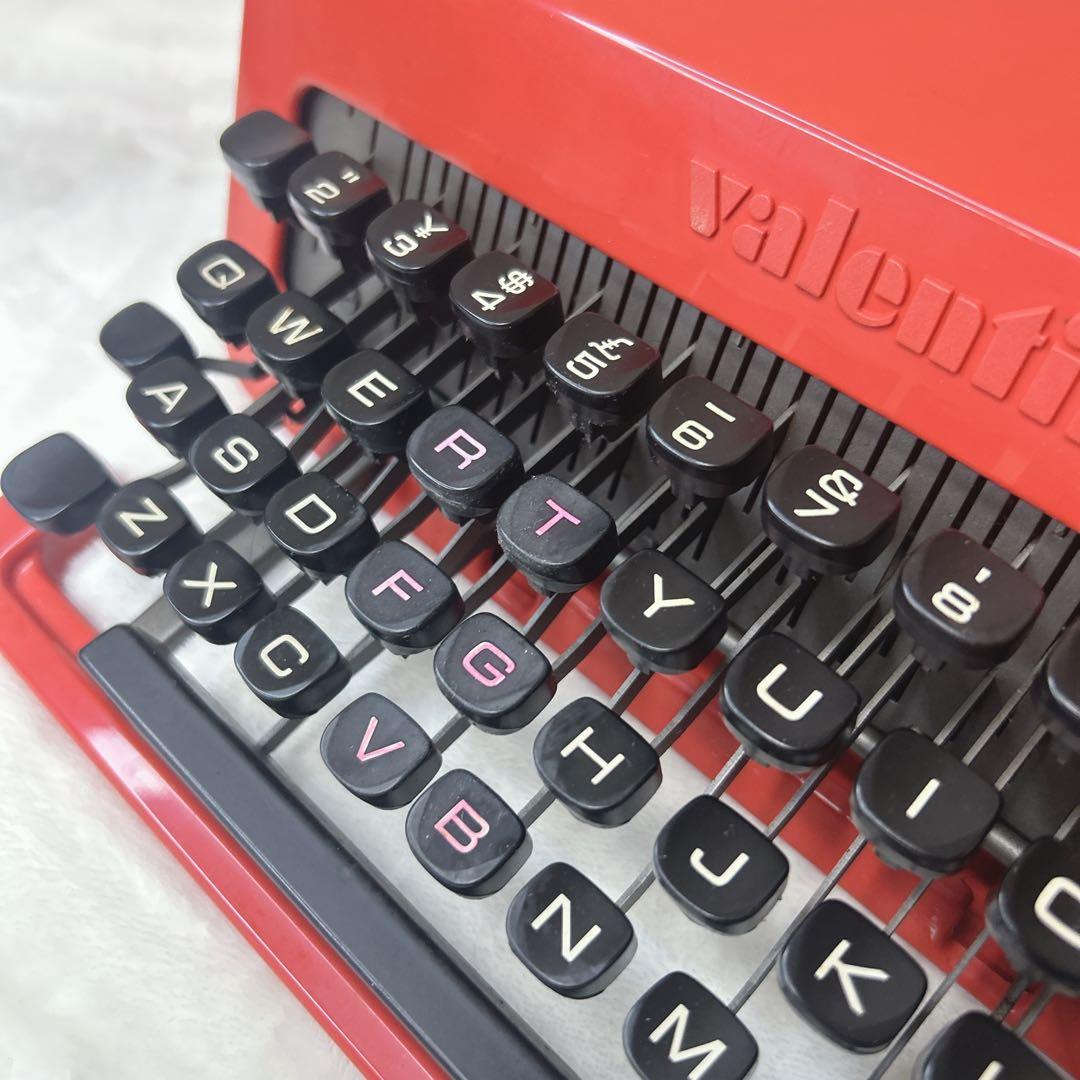 Olivetti Valentine タイプライター　レッド オリベッティ